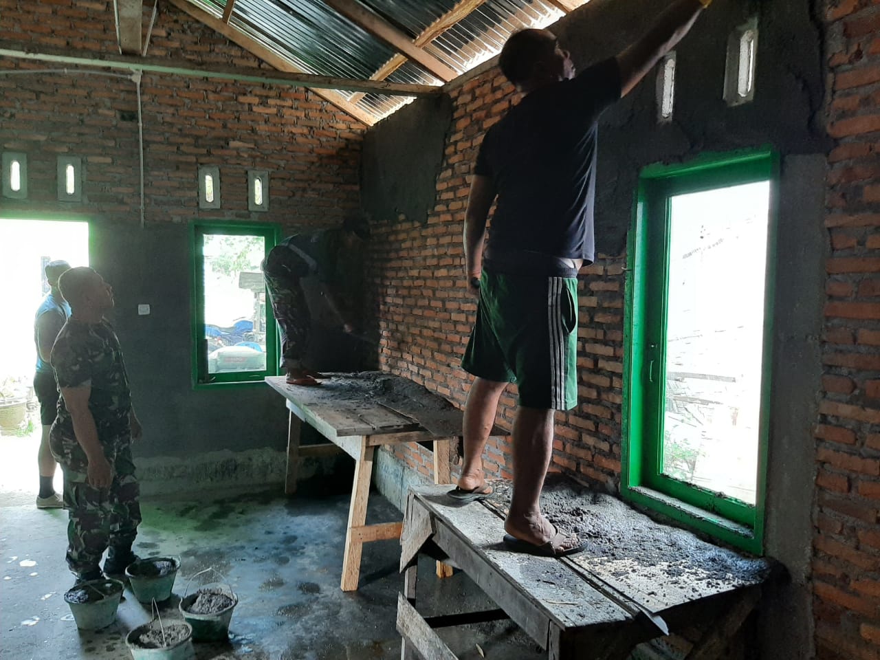 Perwira Pengawas TMMD 116 Kodim Deliserdang Lakukan Quality Control Rehab RTLH