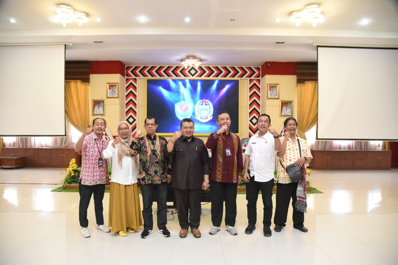 Bupati Tapsel Terapkan Bahasa Indonesia Tapi Jangan Lupakan Bahasa Daerah
