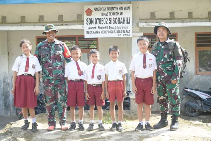 Selain Pembangunan, TMMD Ke 116 Lakukan Sosialisasi Kebersihan Terhadap Siswa SD Di Nias Barat