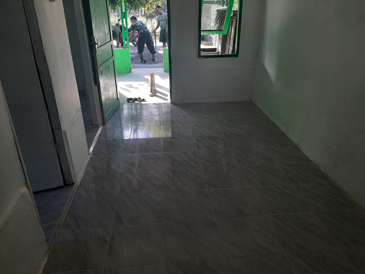 Karya Bakti Satgas TMMD Kodim Deliserdang Bahagiakan Ibu Sabariah