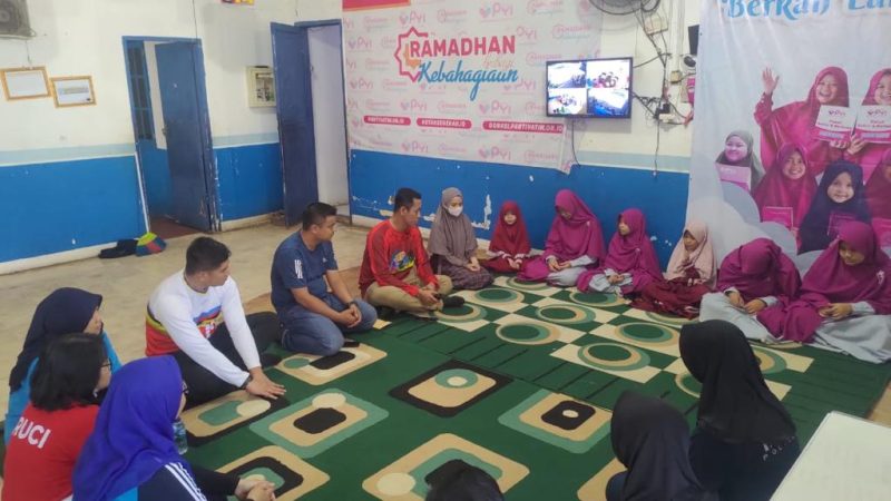 Peduli Sesama, Rutan Cipinang Kanwil Kemenkumham DKI Jakarta Laksanakan Kegiatan Jum’at Berbagi