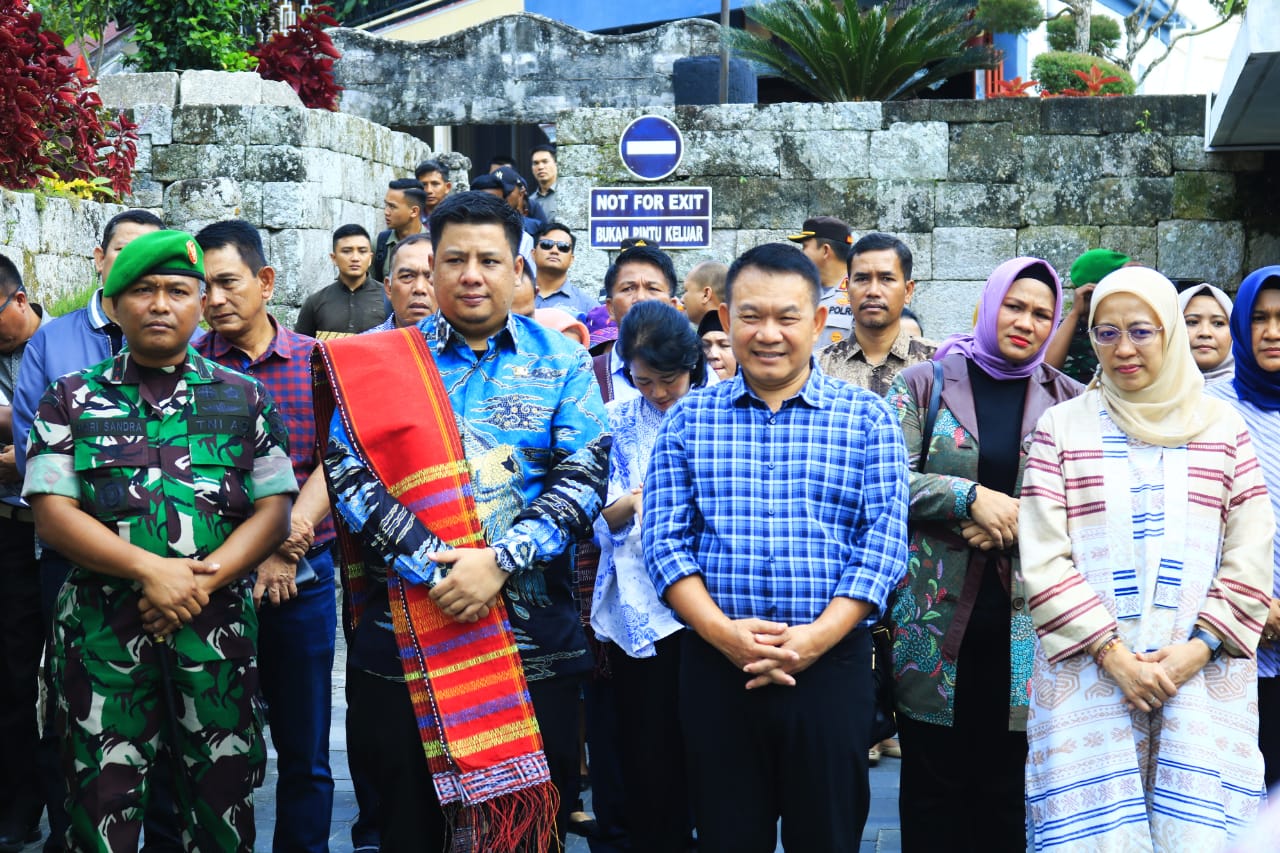 Bupati Samosir Sambut KASAD Jenderal TNI Dudung Abdurachman
