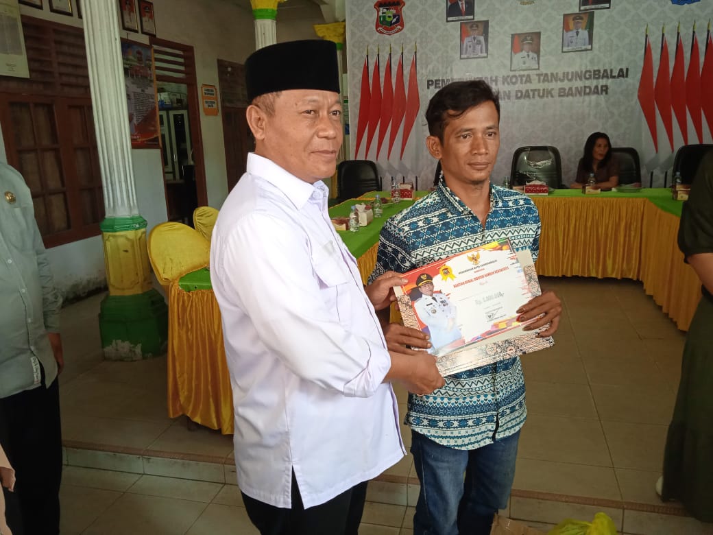 Pemko Bersama Forkopimda Serahkan Bantuan Korban Kebakaran