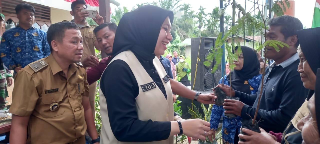 Sapa Masyarakat Rengat Termasuk Desa Sungai Raya, Rezita : Program  Irama Desa Melihat Langsung Kondisi Desa