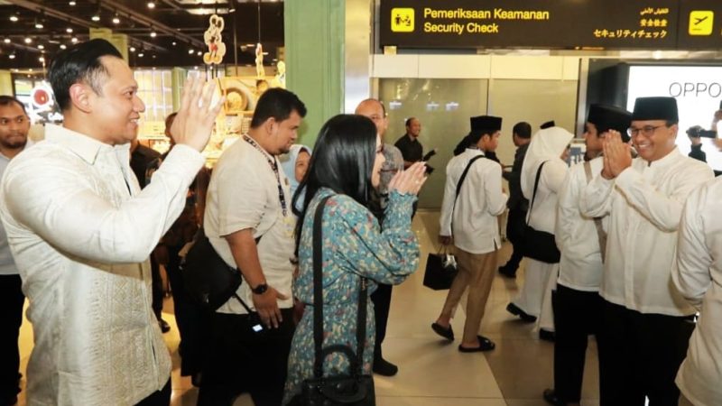 Lepas Keberangkatan Ibadah Haji Anies Baswedan, AHY: Semoga Lancar dan Hajinya Mabrur
