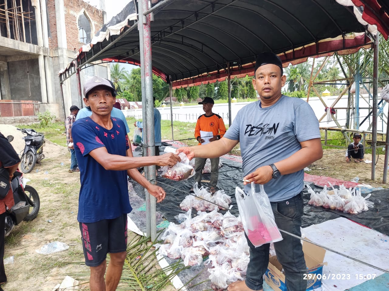 Gampong Alue Dua Bakaran Batee Sembelih 14 Ekor Hewan Qurban
