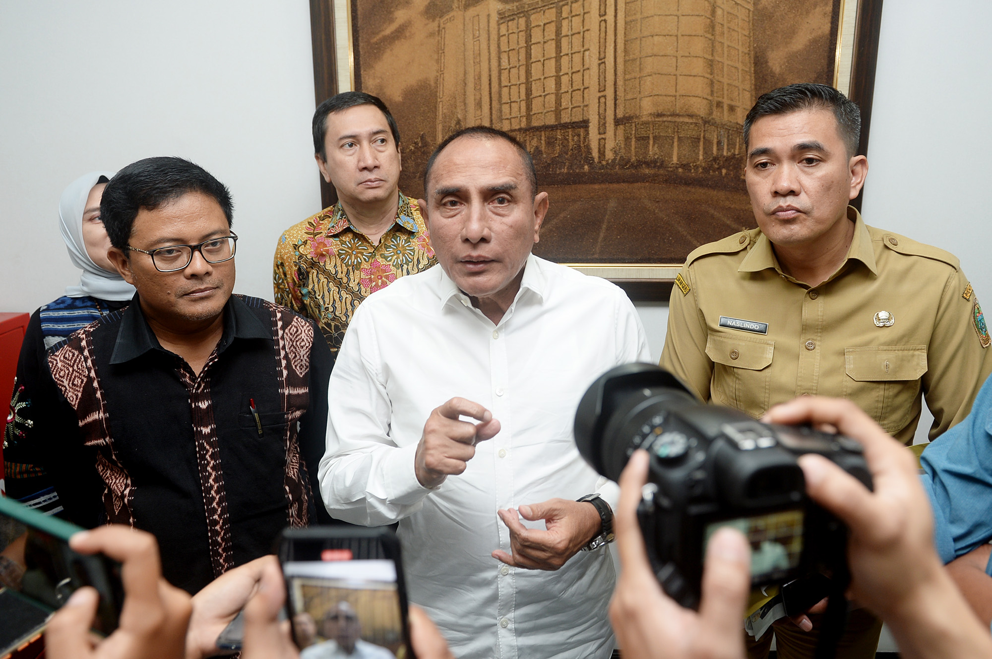 Babay Parid Wazdi Resmi Jadi Dirut, Edy Rahmayadi Minta Bank Sumut Jadi Tuan Rumah di Daerah Sendiri