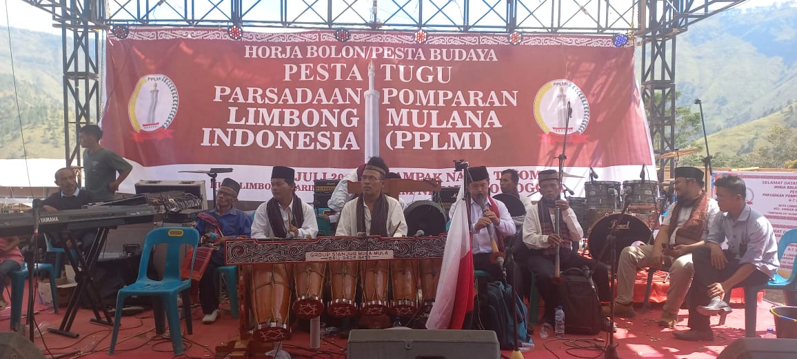 Ketum PSBI Effendi Muara Sakti Simbolon Menghadiri Acara Pembangunan Tugu Marga Limbong Mulana 