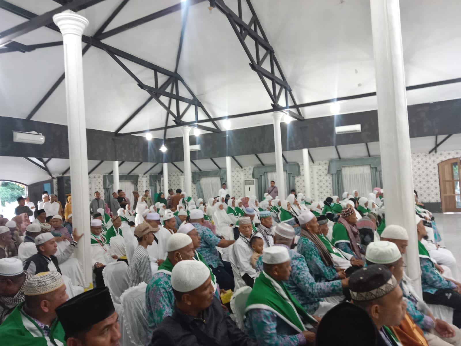Jamaah Haji Kloter V  Kota Tanjungbalai Kembali Kampung Halaman