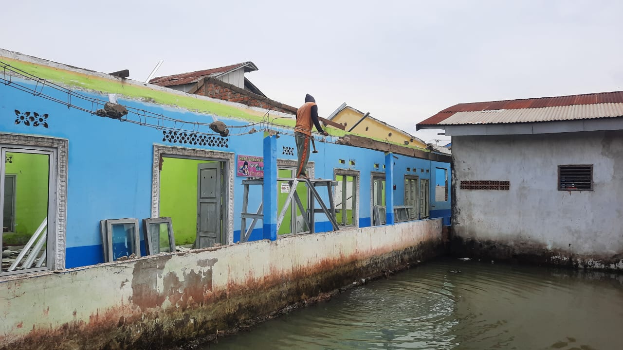 Diduga Proyek Siluman, Pembangunan Renopasi Gedung SD N 205 Palembang Tanpa Papan Nama