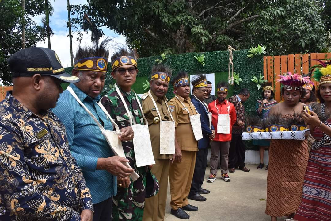 Bupati Petrus Kasihiw : Wujudkan Ummat Yang Sejahtera Di Dunia Dan Selamat di Akhirat