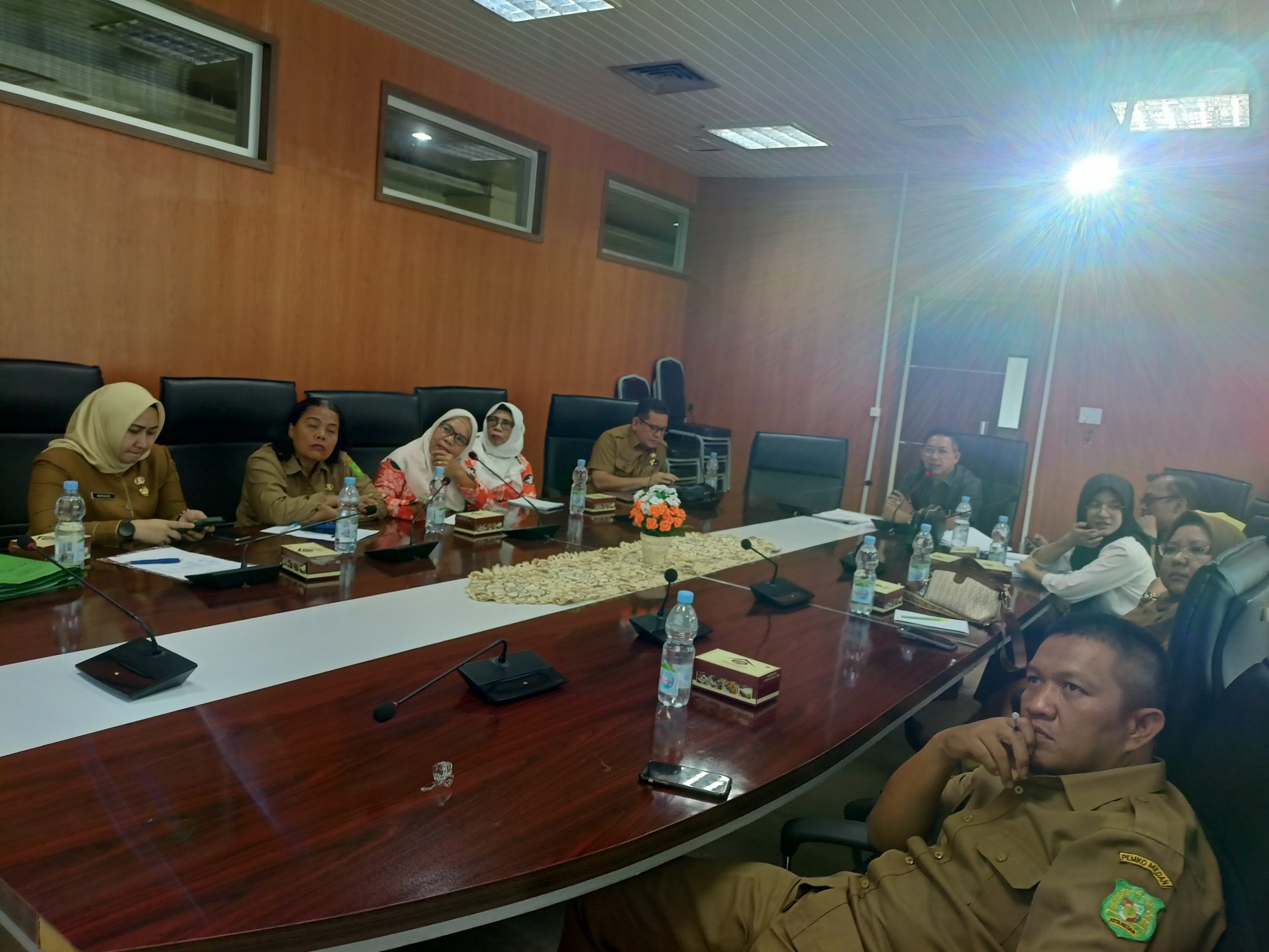 Wong Pimpin Rapat Lanjutan Pembahasan Ranperda Kota Medan Tentang Perlindungan Disabilitas dan Lansia