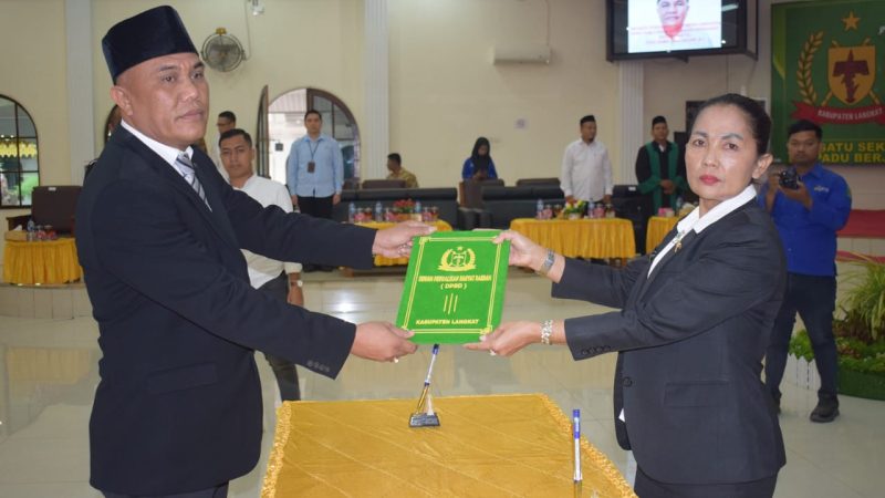 DPRD Kabupaten Langkat Gelar Rapat Paripurna Pengganti Antar Waktu (PAW) sisa masa jabatan periode 2019-2024