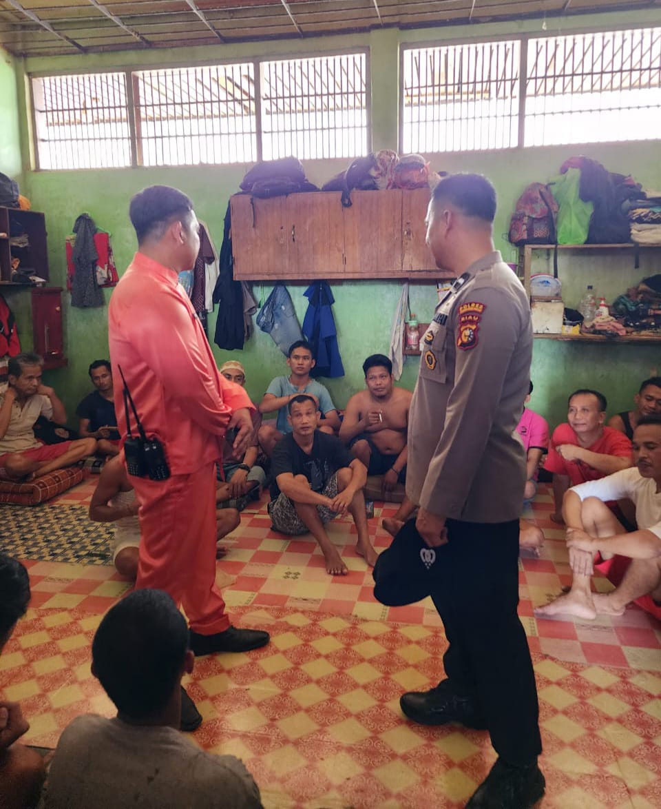 Antisipasi Gangguan Kamtib, Rutan Kelas IIB Rengat Lakukan Pengecekan Blok Hunian Bersama Polsek Rengat Barat
