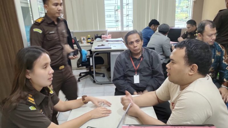 Polres Langkat Melimpahkan Berkas Perkara Tindak Pidana Korupsi PPKS Dengan Tersangka OG Cs ke Kejaksaan Negeri Langkat