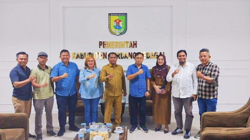 Bupati Sergai Apresiasi Peluncuran Buku Ekspedisi Kaldera Toba SMSI