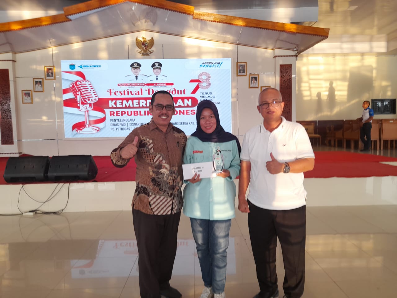 Festival Dangdut Kemerdekaan RI Ke- 78 Tingkat Kabupaten, Hetty Perwakilan PWI Ogan Ilir Unggul Sabet Juara II