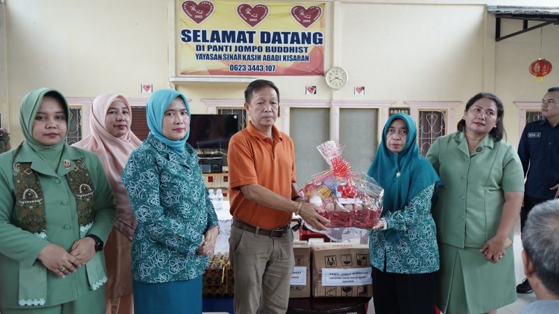 Pemerintah dan TP PKK Kabupaten Asahan Salurkan Bantuan Sembako Jelang HUT ke 78 RI