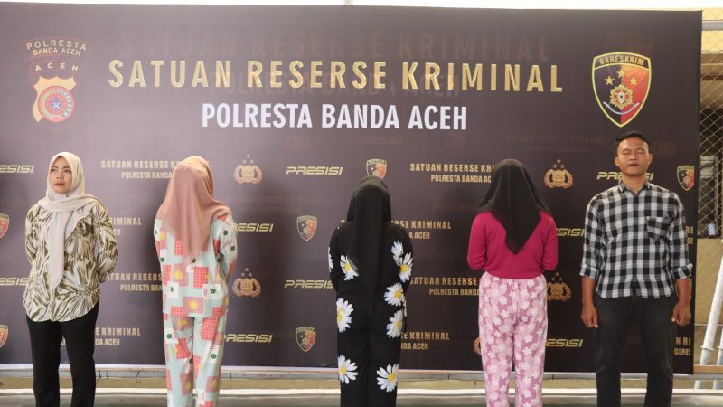 Polisi Tangkap Mucikari dan PSK di Hotel Ternama Banda Aceh