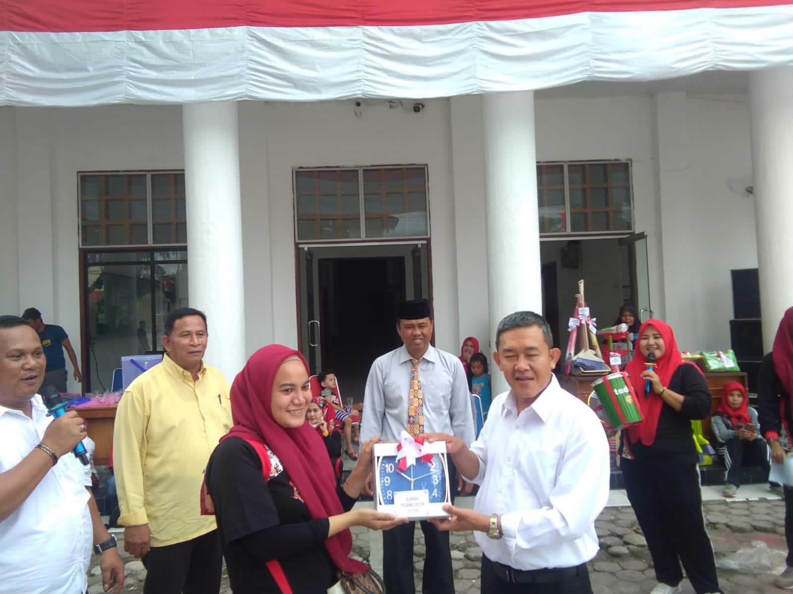 Honor dan PNS serta Klening Servis DPRD Tanjungbalai Semarakkan HUT Ke 78 Tahun