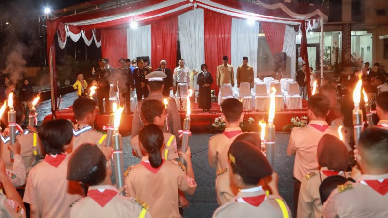 Wali Kota Pematang Siantar Bersama Forkopimda Lepas Pawai Obor Sambut HUT Kemerdekaan RI ke-78