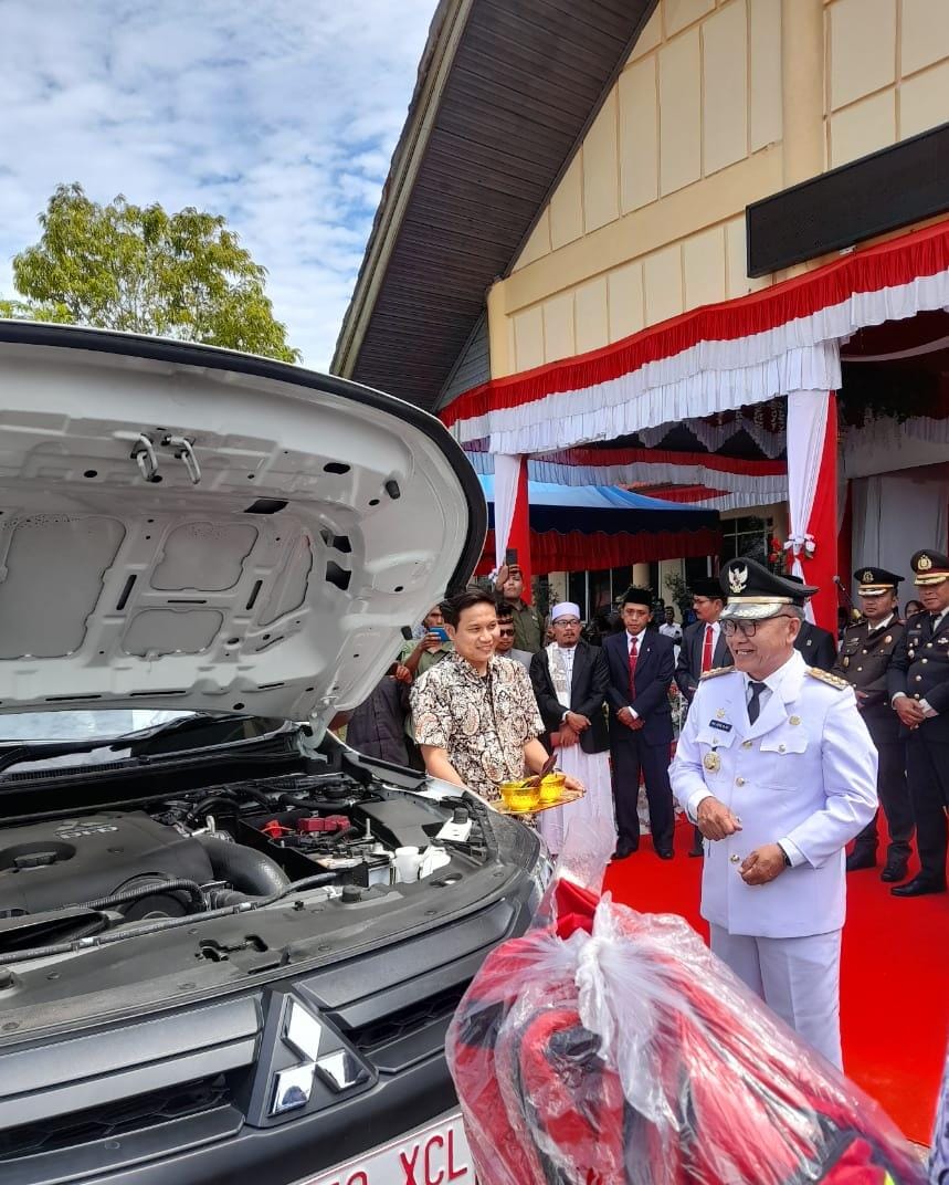 Pj.Bupati Aceh Singkil Serahkan Satu Unit Ambulance Ke Puskesmas Kuta Baharu