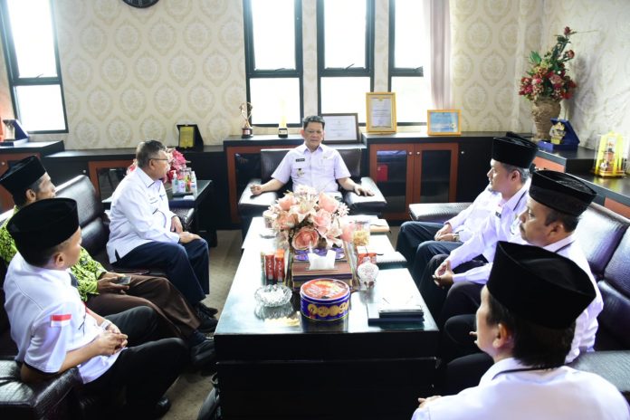 Pj. Bupati Tubaba Terima Audensi BAZNAS Tubaba dan DMI