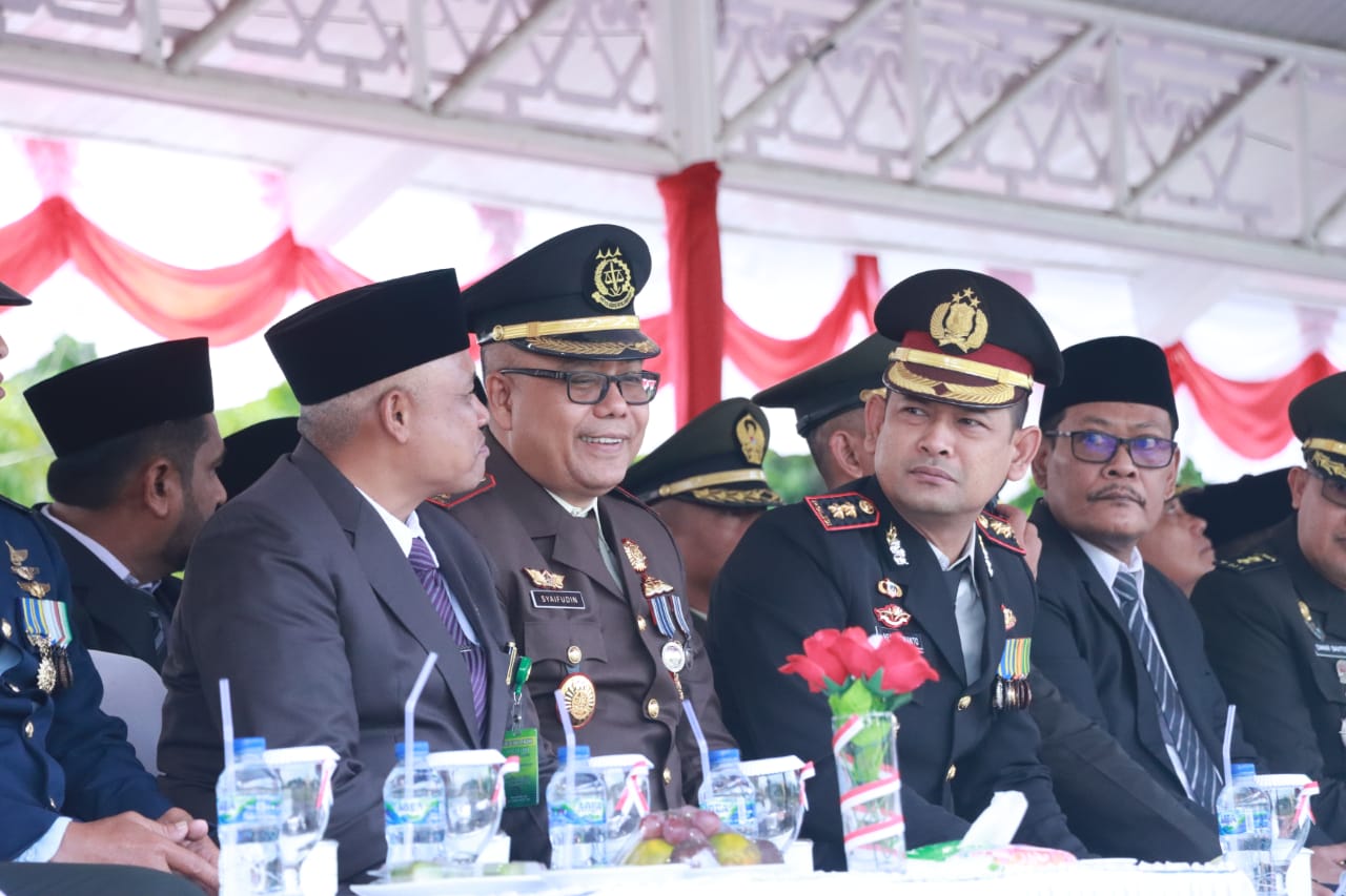 Kapolres Lhokseumawe Hadiri Upacara HUT RI ke -78 di Lapangan Hiraq