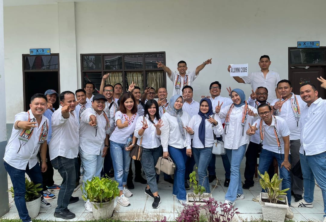 Bahagianya Bisa Ketemu Teman Satu Angkatan, Satu Kelas dan Satu Bangku di Acara Reuni Akbar Alumni SMA N 2 Medan