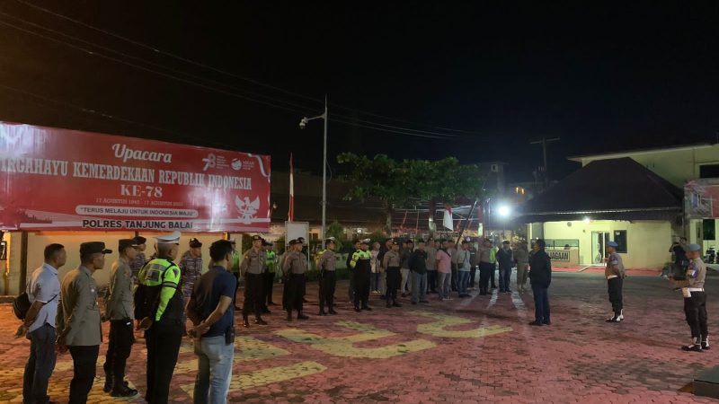 Waka Polres Tanjung Balai Pimpin Patroli Skala Besar Sambangi Lokasi Keramaian