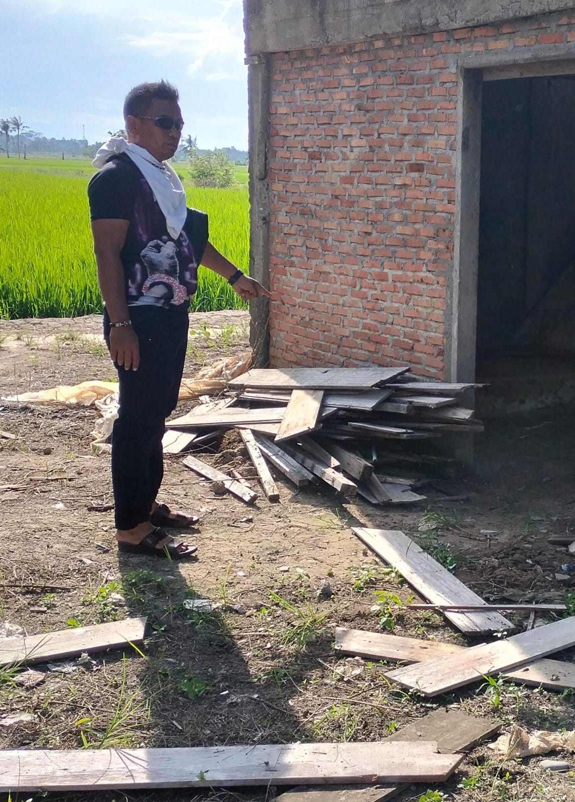 Seorang Pria 27 Tahun Diduga Melakukan Penyelamatan Aset Milik Rika Handayani Di Cokok Polisi