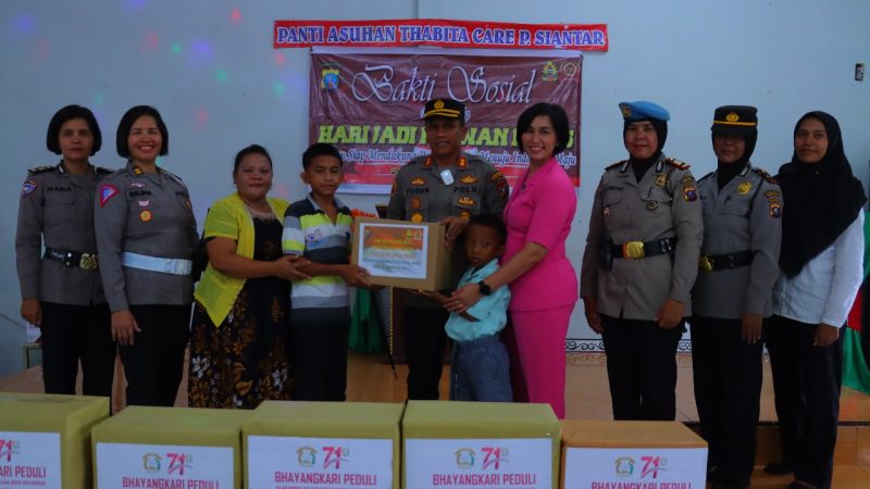 Sambut HUT Polwan KE-75 dan HKGB KE-71, Polwan Polres Pematang Siantar dan Bhayangkari Laksanakan Bhakti Sosial