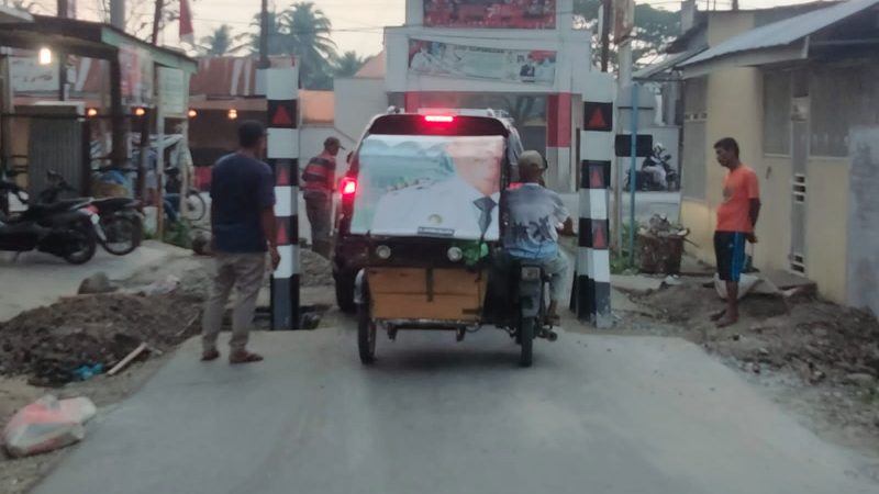 Jalan Menuju SMA Negeri Sei Rampah Diportal, Karyawan Perusahaan Terancam di PHK