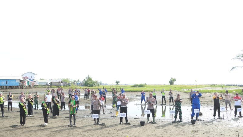 Polri Lestarikan Negeri, Polres Lhokseumawe Tanam 1250 Pohon