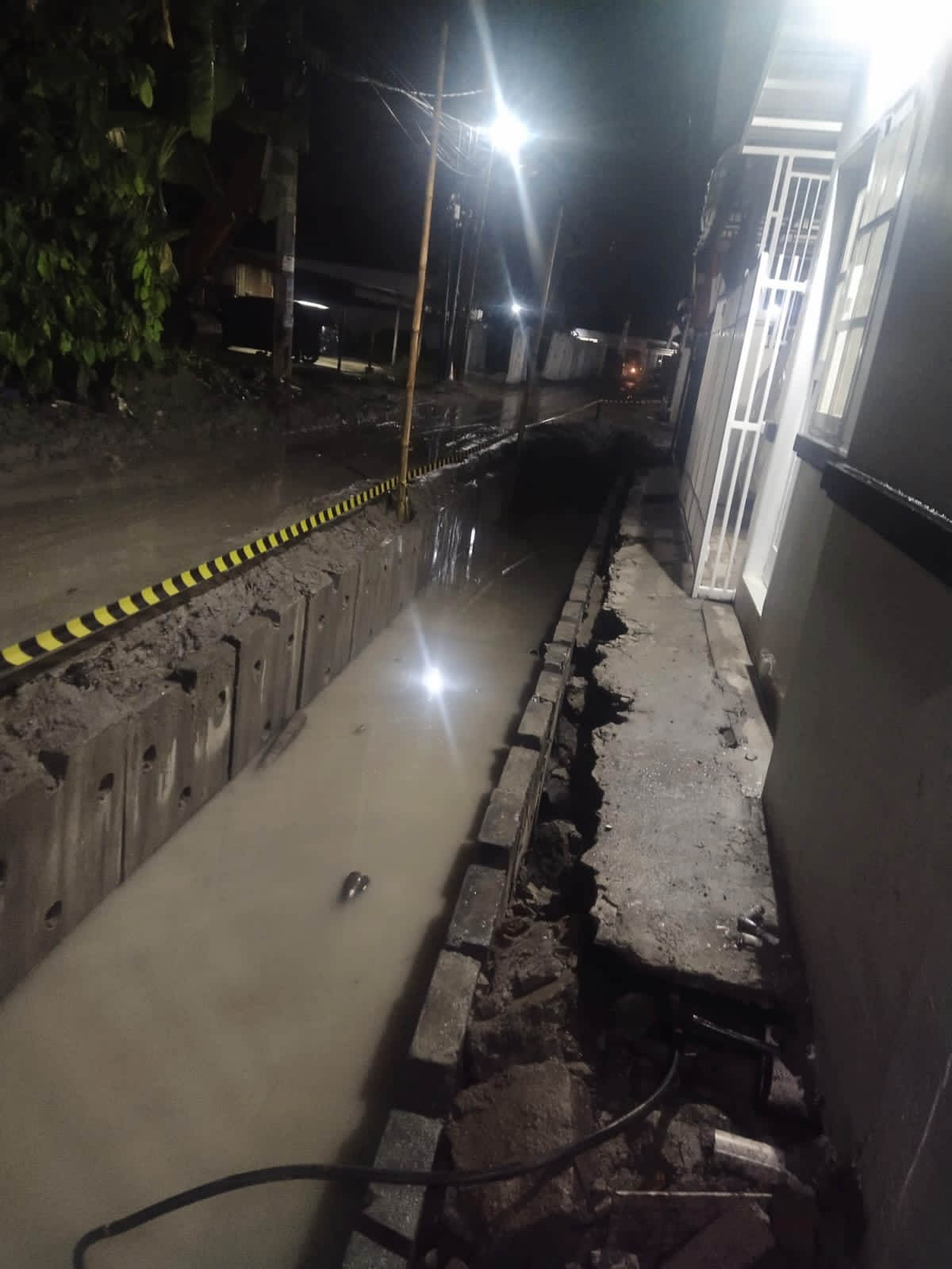 Amburadul, Warga Protes Kontraktor Pengerjaan Proyek Drainase Jalan Jermal 17