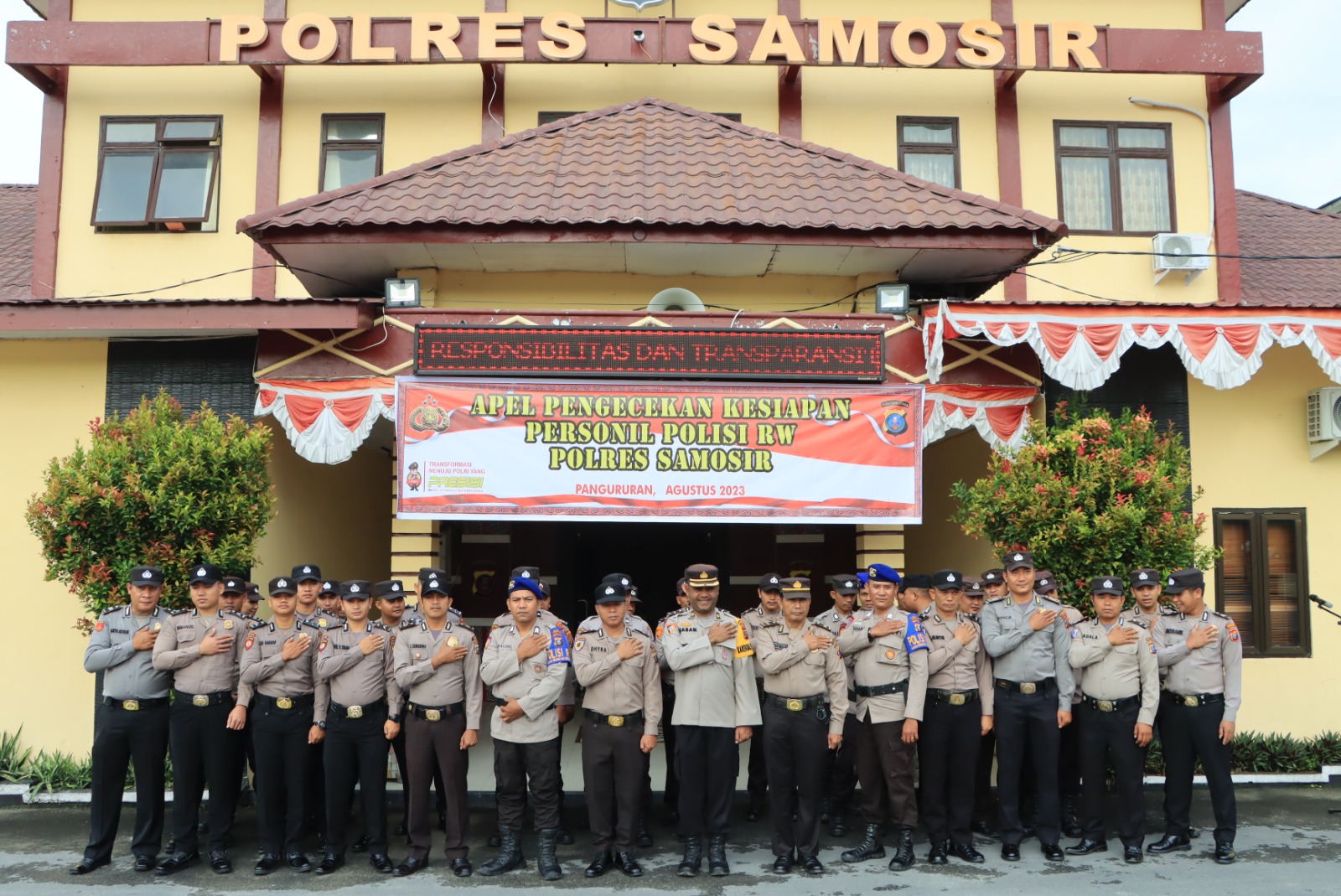 Apel Pengecekan Kesiapan Personil Polisi RW Polres Samosir
