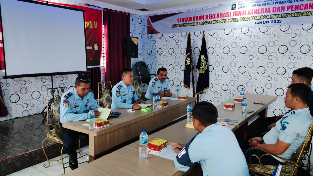 Monitoring Petugas Bekerja Sesuai SOP, Lapastika Kelas IIA Pematang Siantar Lakukan Rapat Rutin Dinas Regu Pengamanan