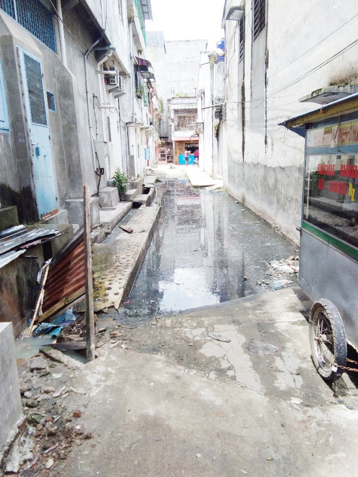 Jalan Kelurahan TB Kota II Tanjung Balai Air Tak Mengalir Mengundang Penyakit Malaria