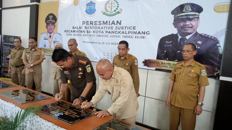 Walikota Maulan Aklil dan Kajari kota Pangkalpinang Resmikan Balai Restorative Justice Kecamatan Se-Kota Pangkalpinang