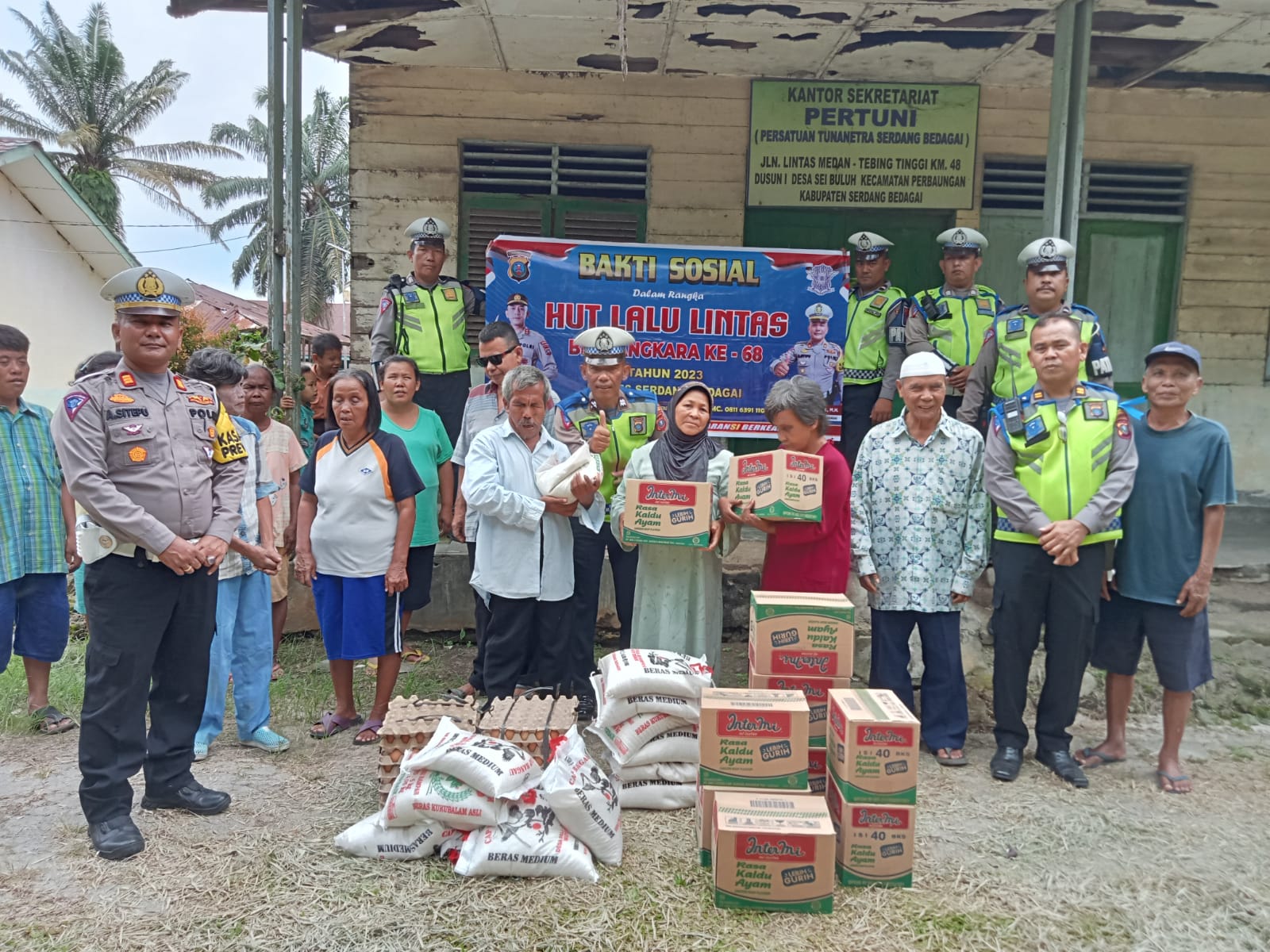 Sambut HUT ke – 68, Sat Lantas Polres Sergai Berbagi di Panti Sosial