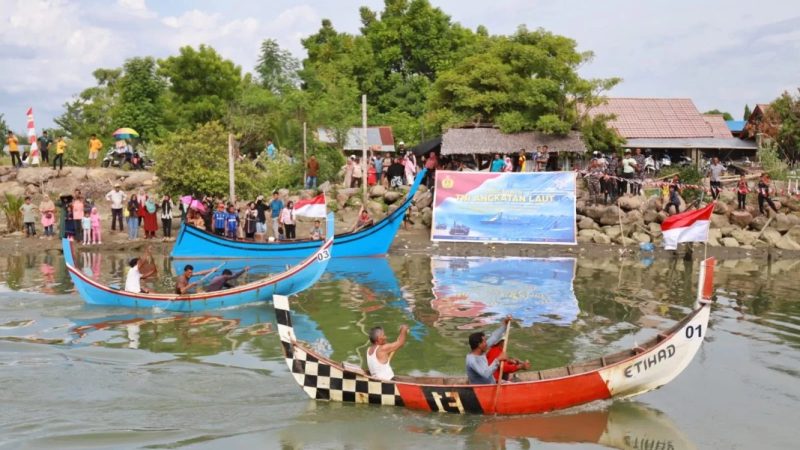 Lanal Lhokseumawe Gelar Lomba Perahu Dayung Tradisional Semarakkan HUT TNI AL KE-78