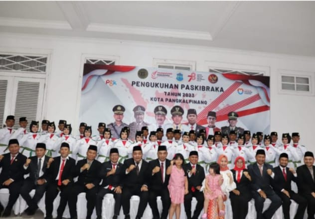 Walikota Maulan Aklil Melantik Serta Mengukuhkan Anggota Paskibraka Kota Pangkalpinang