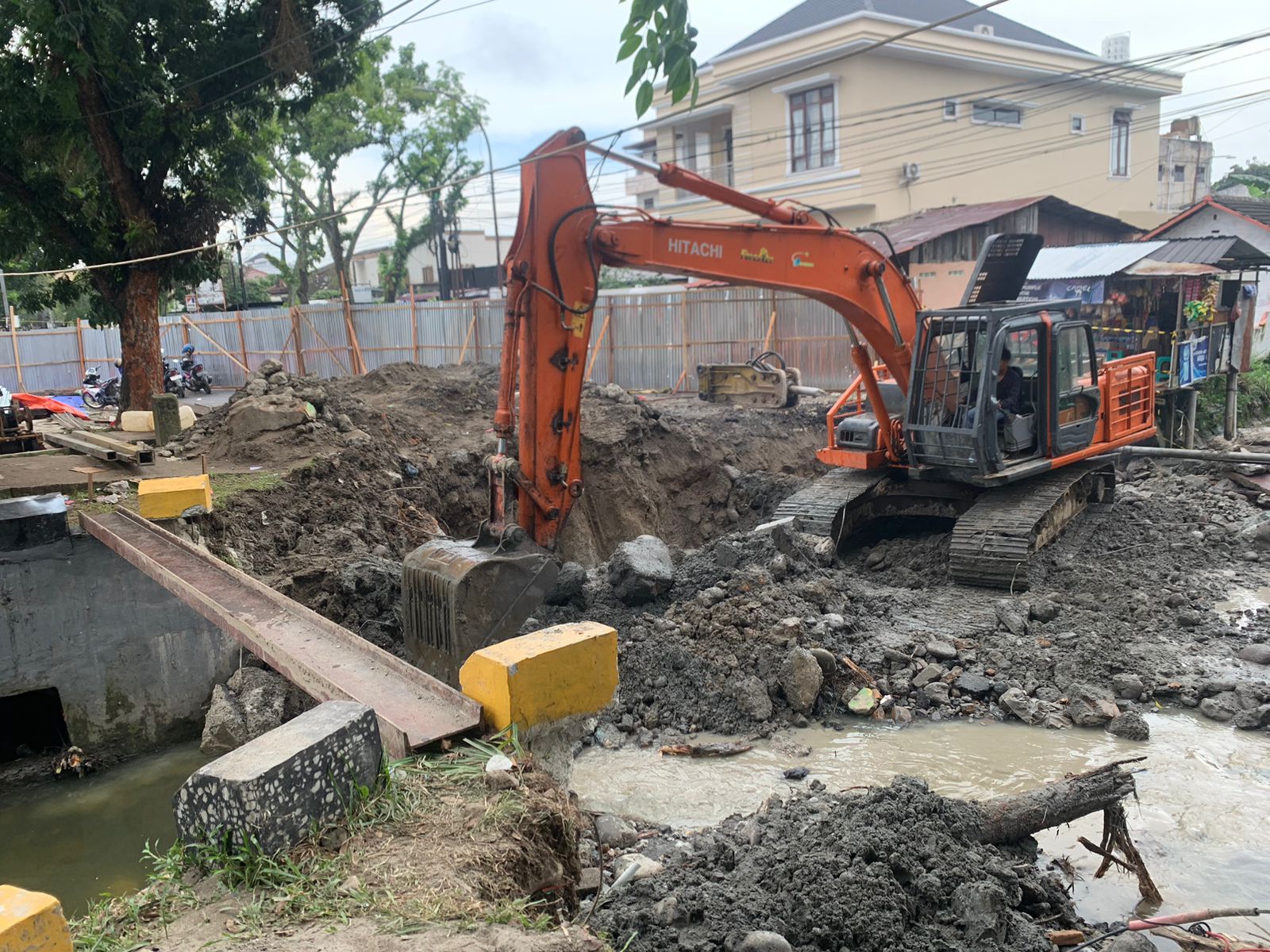 Atasi Penyempitan Arus Lalu Lintas, Bobby Nasution Lebarkan Jembatan HM Yamin dan Abdullah Lubis