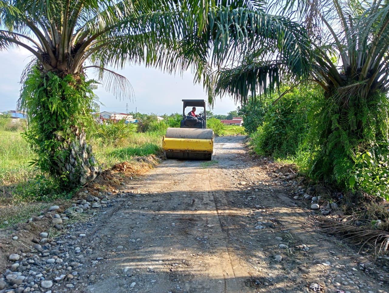 Pengecoran Rigid Beton TMMD Ke-118 Kodim 0201/Medan Capai 88 Persen