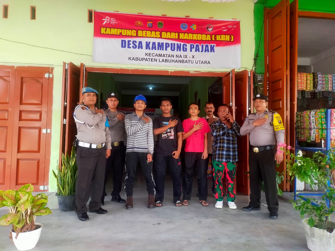 Polres Labuhan Batu Sosialisasikan Bahaya Narkoba Kepada Warga