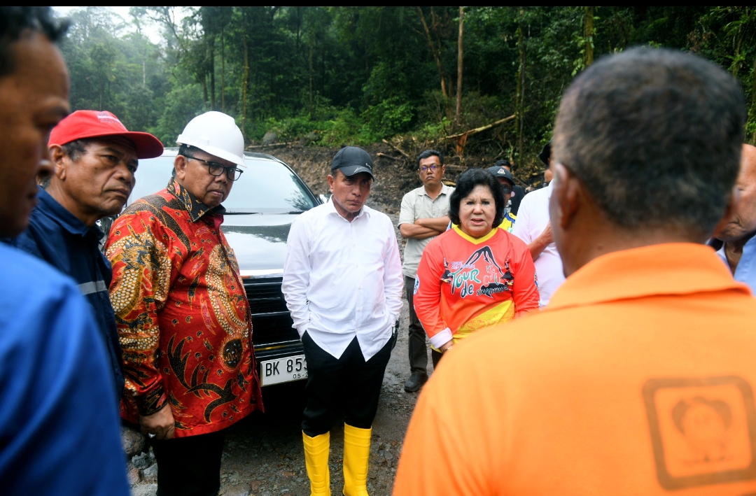 Tinjau Pembangunan Jalan Alternatif Medan – Berastagi, Edy Rahmayadi Minta Gali Potensi Peningkatan Perekonomian Rakyat di Sepanjang Jalan