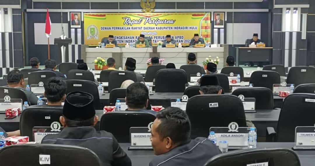 Malam Hari, Dewan Inhu Sahkan APBD P Tahun 2023 Sebesar 1,7 Triliun