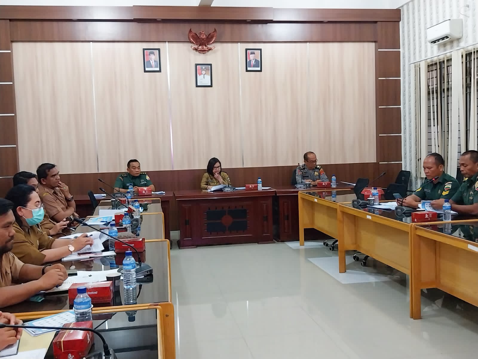 Wali Kota Pematang Siantar Diwakili Staf Ahli Bidang Pemerintahan Bersama Forkopimda Gelar Rapat Persiapan Pertandingan Persahabatan Sepak Bola Apeksi Komwil 1
