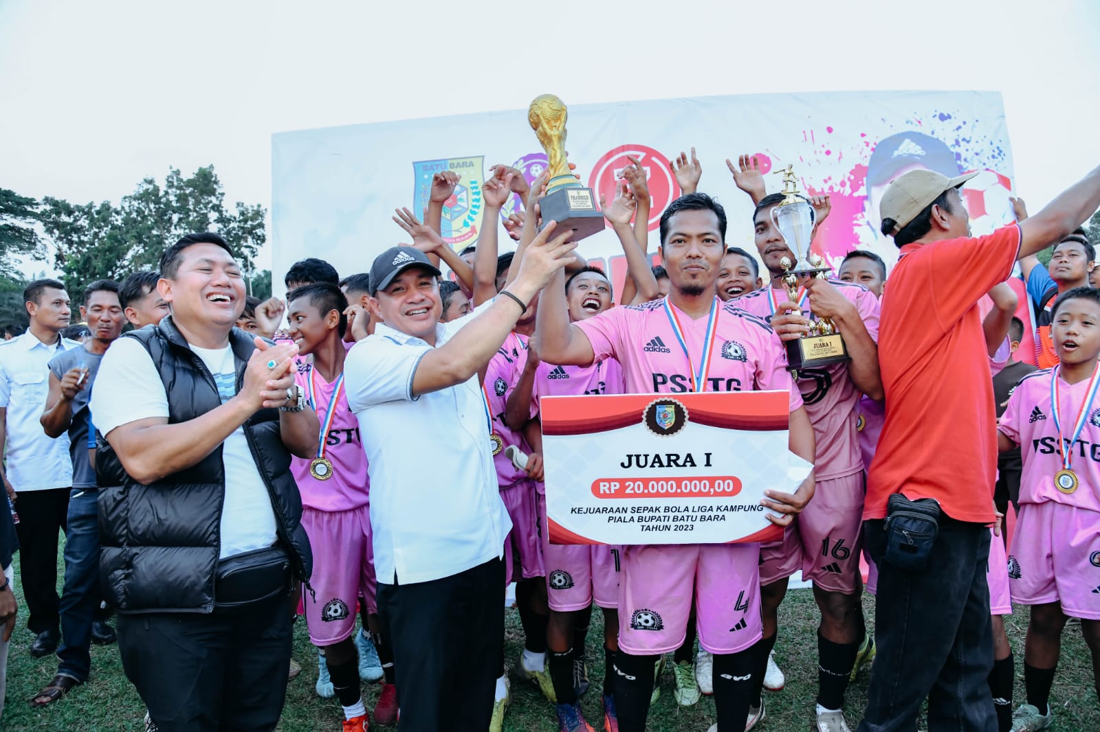 Zahir Tutup Liga Kampung U – 17 Kabupaten Batu Bara tahun 2023