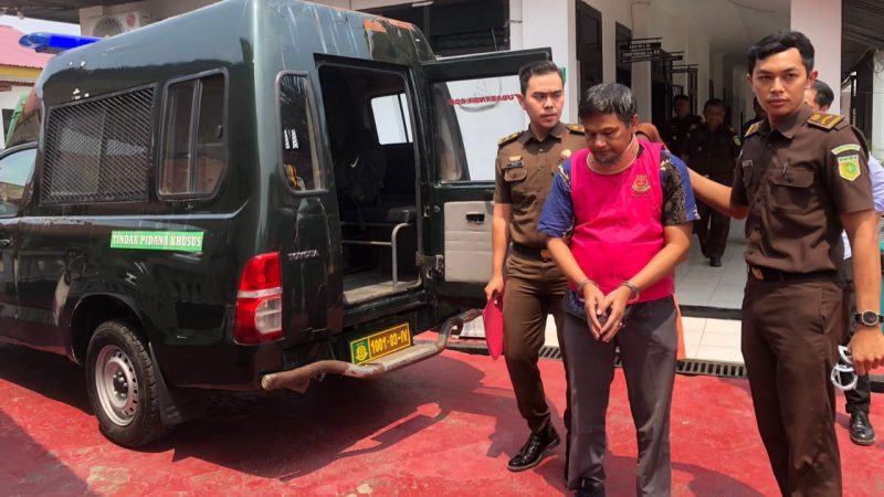 Kejari Inhu Tahan Tersangka Dugaan Korupsi